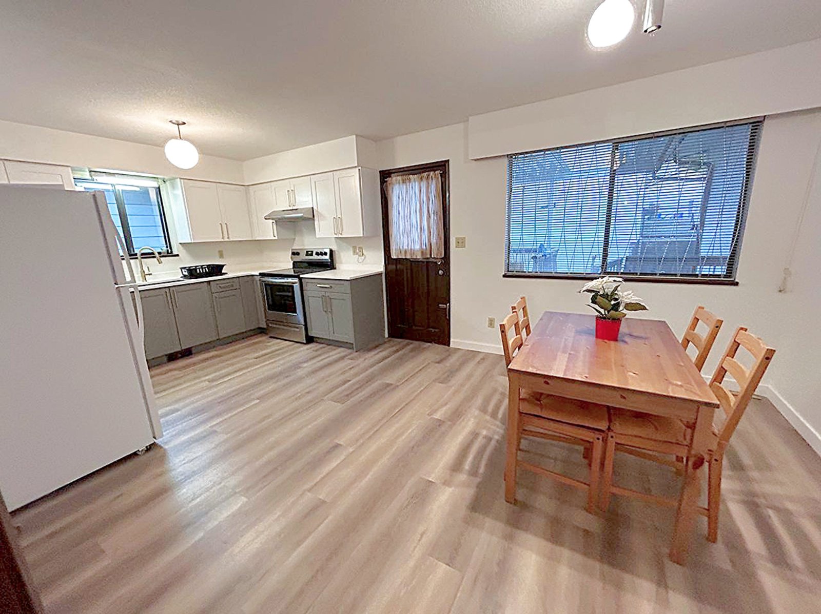 Room in House for Rent - 2933 E 8th Ave, Vancouver, BC 4